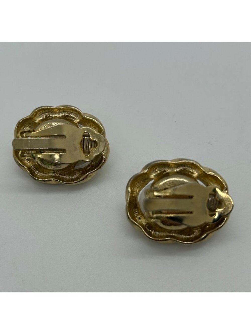 Vintage Gold-Tone Interchangeable Clip-On Earrings 10 Interchangeable Cabochons - Picture 12 of 13